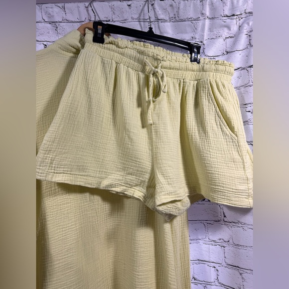 Yellow Button-Up Textured Shirt-Amazon brand - Picture 8 of 9